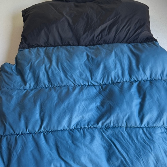 Peloton Teal and Black Quilted Vest - Picture 5 of 5